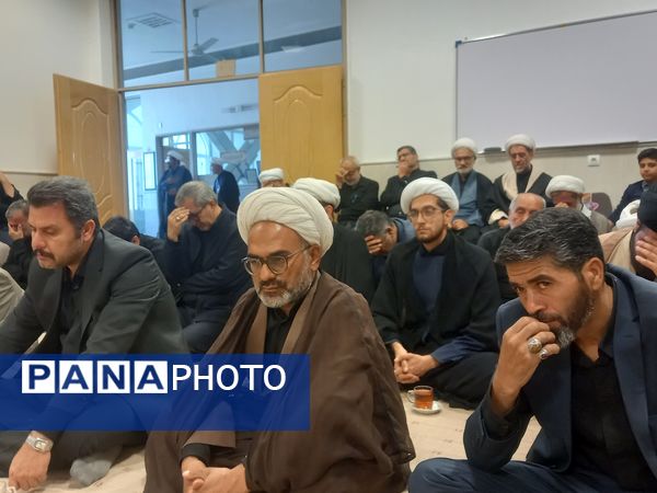 مراسم عزاداری شهادت امام رضا(ع) در دفتر امام جمعه کاشمر 