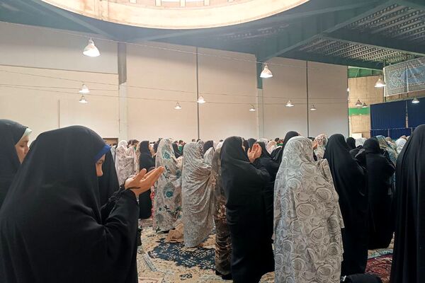 نماز عبادی سیاسی جمعه در مصلی شهر قیامدشت