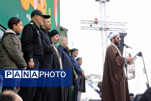 حضور گسترده اقشار مختلف مردم پردیس در راهپیمایی ۲۲ بهمن