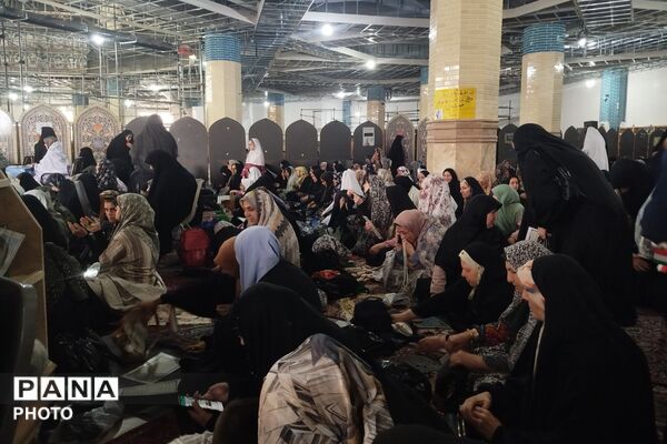 برپایی میز خدمت و مشاوره خانواده آموزش و پرورش شهرستان قدس در میعادگاه نماز جمعه