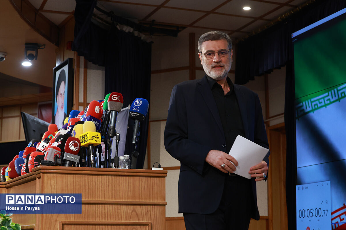قاضی زاده هاشمی از نامزدی انتخابات ریاست جمهوری انصراف داد