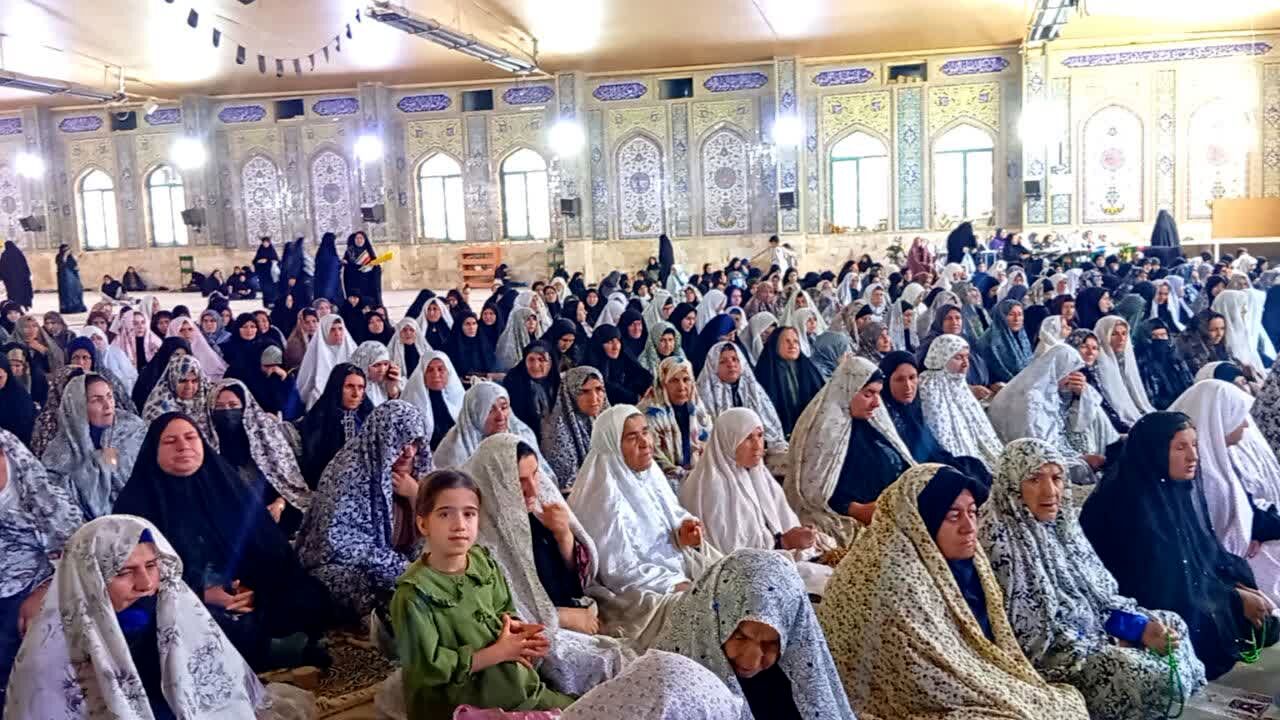 نماز جمعه عبادی و سیاسی در مصلی یاسوج