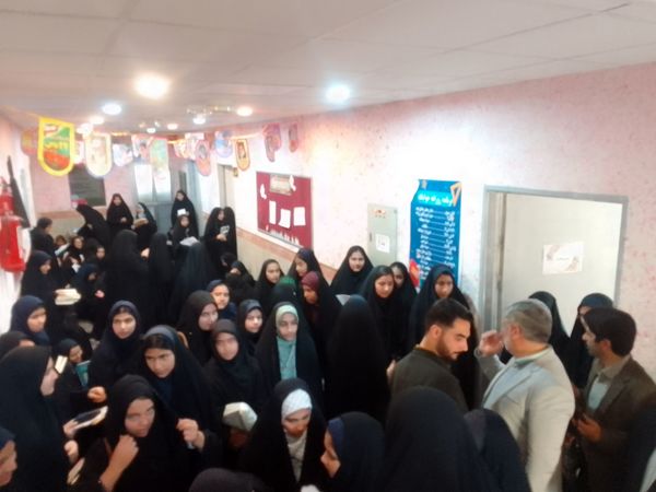 مسابقات قرآن و عترت و نماز دانش‌آموزان دختر جلگه 