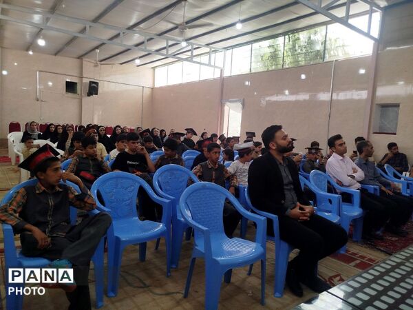جشن فارغ‌التحصیلی دانش‌آموزان پایه ششم دبستان شهید پسندیده فدافن