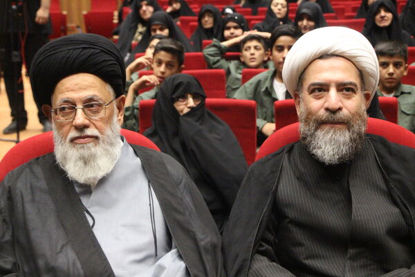 چهارمین سالگرد شهادت استاد طلبه مجاهد محمدحسین فرج نژاد و خانواده ایشان در یزد