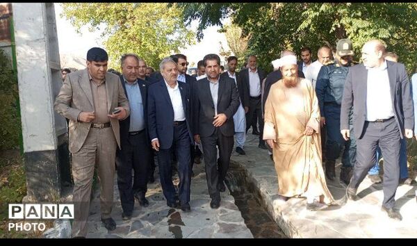 بازدید وزیر آموزش و پرورش از اردوگاه پیشتازان انقلاب شهرستان درمیان