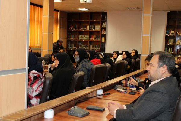 آموزش خبرنگاری ویژه دانش‌آموزان منطقه ۱۰