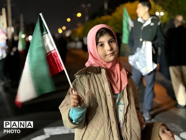 حضور کودکان در تجمعات مردمی
