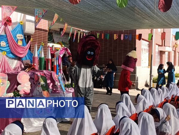 نواختن زنگ مهر و نماز در مدرسه ۲۲بهمن