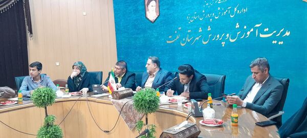 نشست خبرنگاران پانا تفت با رئیس سازمان دانش‌آموزی استان یزد