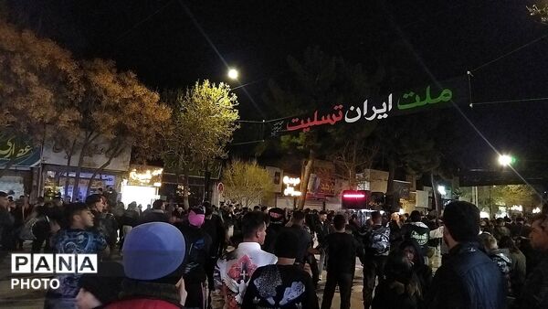 عزاداران علوی در کف خیابان های نیشابوری زنجیر زنی کردند