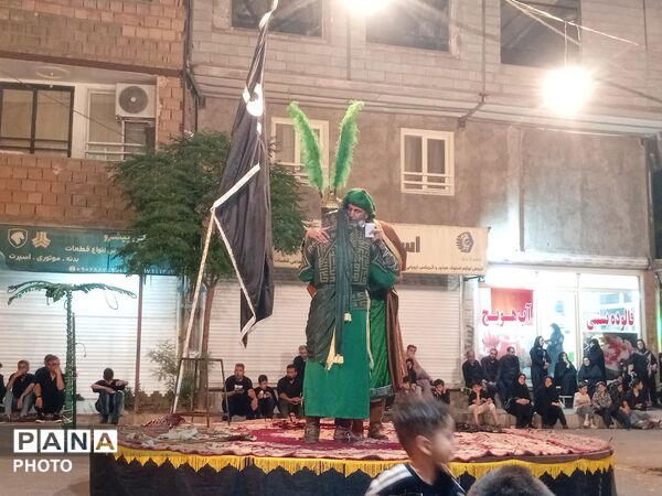 تعزیه‌خوانی در حسینیه امام حسن عسگری (علیه السلام) در تاسوعا و عاشورای حسینی 