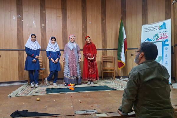 ایجاد انگیزه و خلاقیت در دانش‌آموزان با اجرای تئاتر درسی 