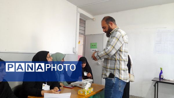 حضور پرشور مردم شهرستان نور در انتخابات