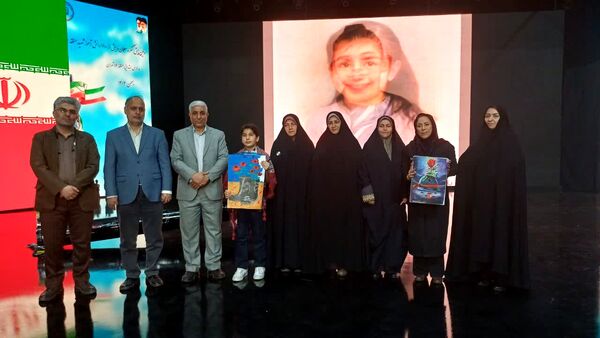 پیش‌کنگره معلمان و بیش از ۱۱۰۰ دانش‌آموز شهید منطقه ۱۶