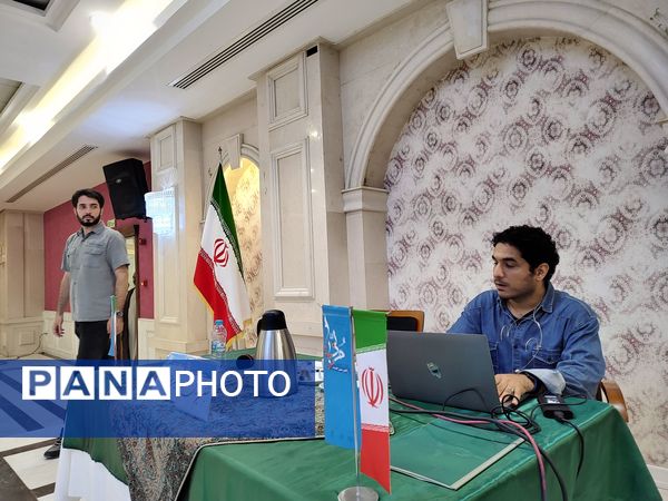 کارگاه راهبری نسل جدید ویژه معاونین پرورشی و مربیان ناحیه 3 مشهد