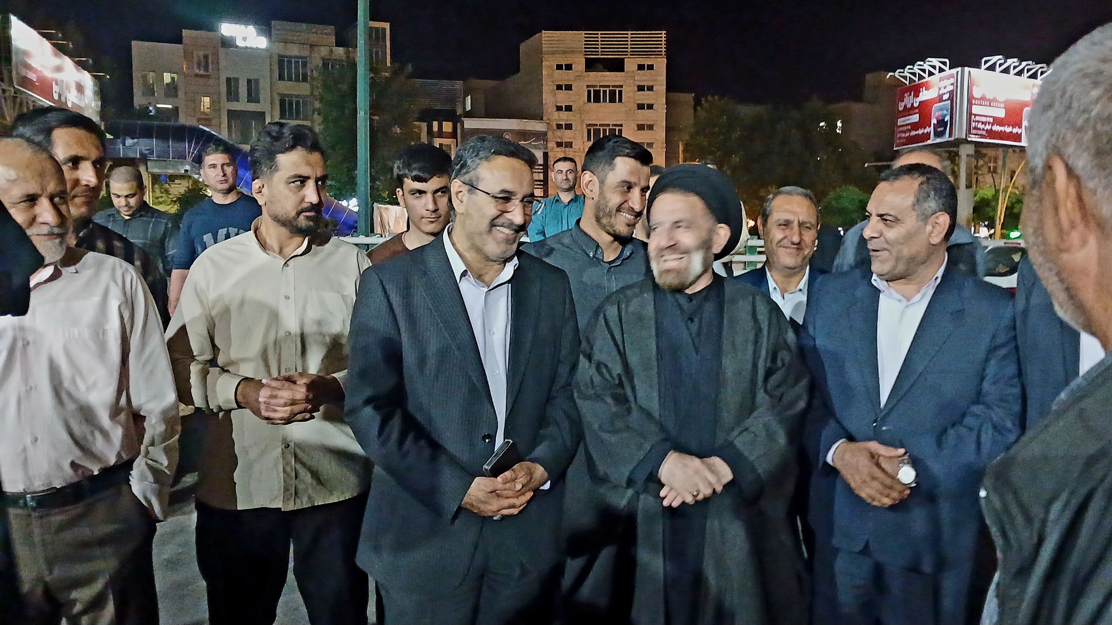 تجدید بیعت با رهبر و آرمان‌های انقلاب در خرم آباد