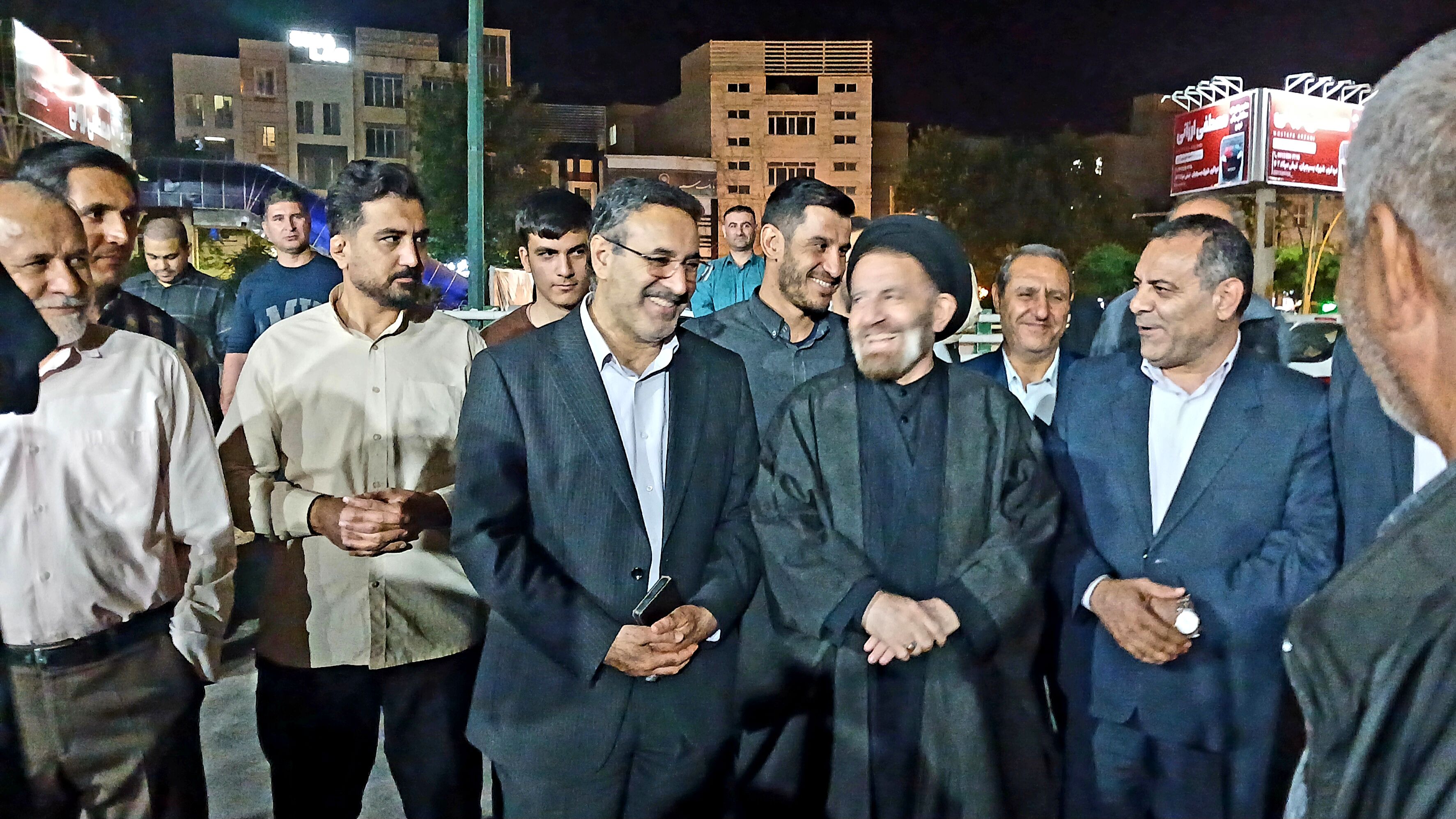 تجدید بیعت با رهبر و آرمان‌های انقلاب در خرم آباد