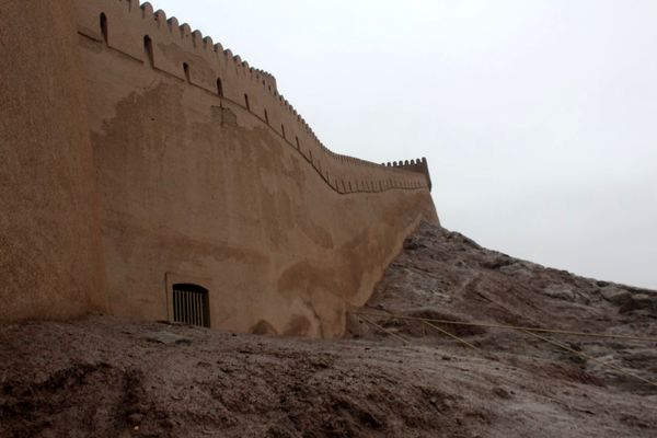 ارگ باران زده و بویِ نم کوچه‌های کاهگلی