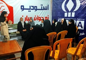برگزاری کلاس آموزش خبر در پاتوق نوجوان مبارز