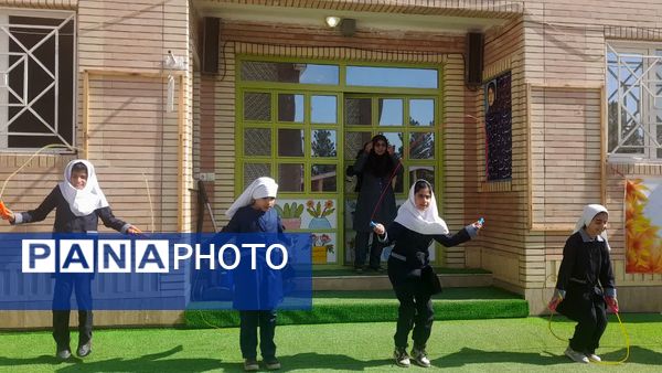 آغاز هفته تربیت‌بدنی نویدبخش روزی شاد برای دانش‌آموزان دبستان‌دخترانه‌ اشرف‌السادات‌حسینی شهر نیم‌ور