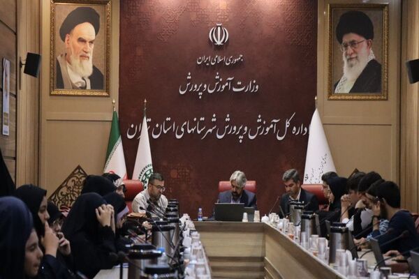 نشست صمیمی فعالین رسانه ای دانش‌آموزان با مدیرعامل خبرگزاری پانا