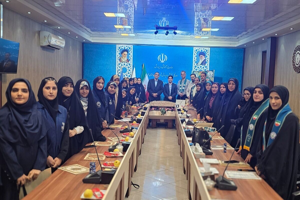 گرامیداشت سالروز تاسیس سازمان دانش‌آموزی در بهارستان دو