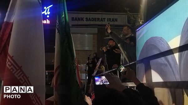پنجاه و هشتمین شب از ایستادگی مردم در خیابان های نیشابور