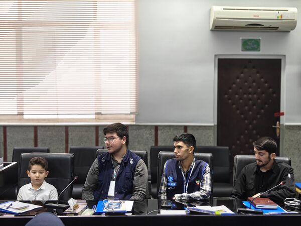 نشست صمیمانه نماینده وزیر آموزش و پرورش با دانش آموز خبرنگاران پانا کرمانشاه