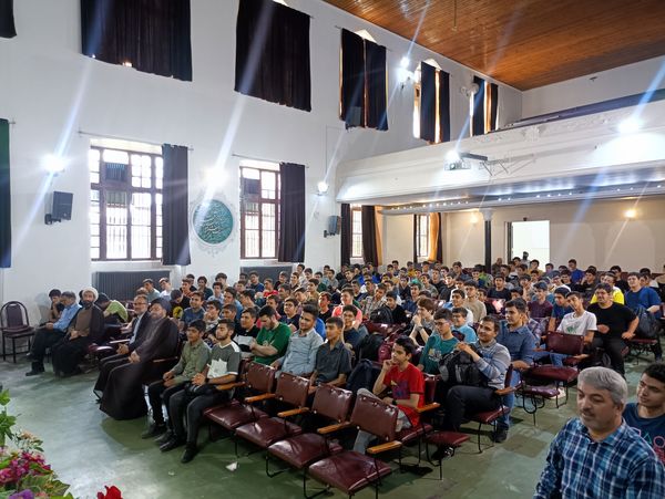 دورهمی آرمانی در  پایگاه‌های تابستانی