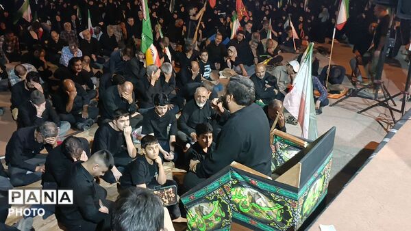 دل ها با یاد حسین در پیشگاه امام زمان(عج)