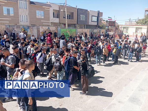 جشن پرشکوه آغاز سال تحصیلی جدید در مدرسه ابتدایی فتحیان بانه