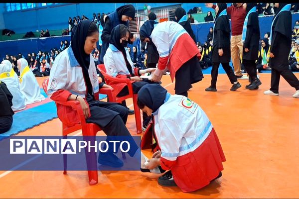 یاوران انقلاب؛روشنای مسیر نوجوانان امروز