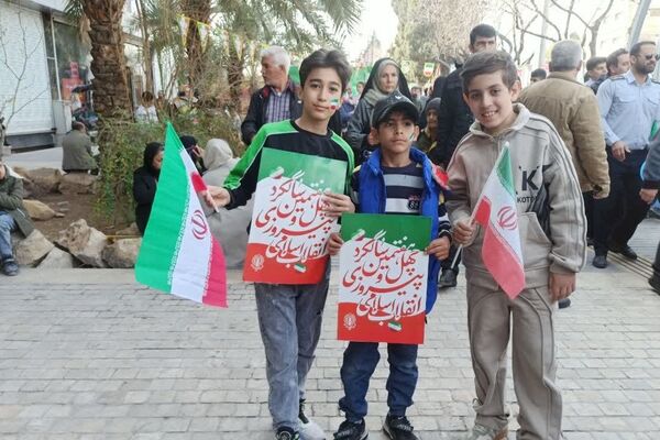 یک روز متفاوت با حضور مردمی از جنس غیرت و استقامت