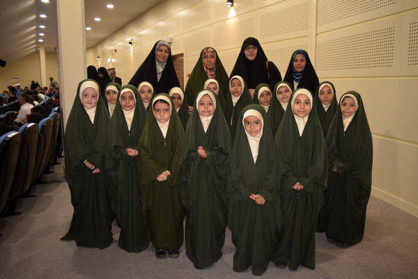 مراسم گرامیداشت مقام معلم و تجلیل از طلایه‌داران تعلیم و تربیت منطقه ۱۴ 