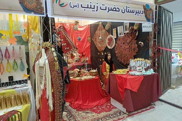 جشنواره رنگ و فرهنگ در کانون شهید آوینی فشافویه؛تجلی هویت و هنر ایرانی