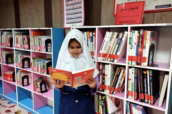  پیوند دانش‌آموزان دبستان سرای دانش با فرهنگ کتاب و کتابخوانی