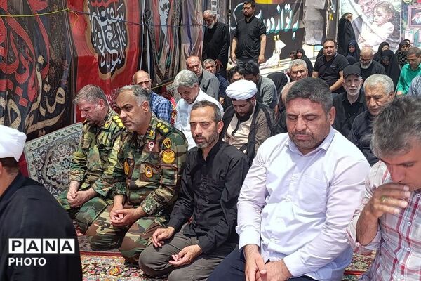 دانش‌آموزان خادم در موکب عشاق‌الحسین(ع)