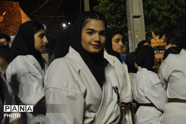 حضور پرشور دانش‌آموزان و فرهنگیان ورامین در موکب شهدای دانش‌آموز و فرهنگی