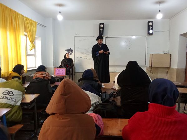 اجرای دعای ربنا و حضور مبلغین به مناسبت ماه مبارک رمضان در دبیرستان توحید یک