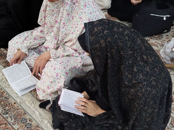حضور امام جمعه شهرستان کاشمر در بین معتکفین دانش‌آموز در مسجد جامع شهرستان کاشمر 