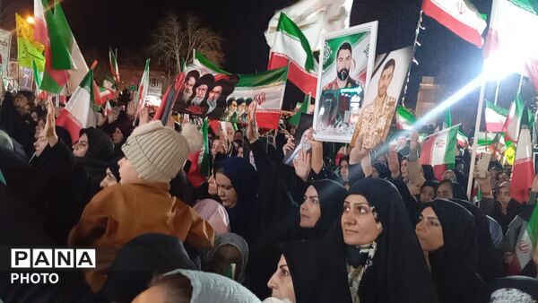اجتماع باشکوه دختران و بانوان شهرستان قروه 