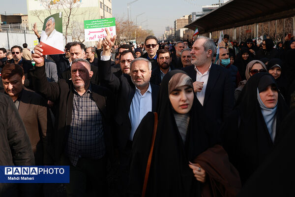 حضور وزیر آموزش و پرورش در راهپیمایی محکومیت اقدامات تروریستی علیه ملت ایران