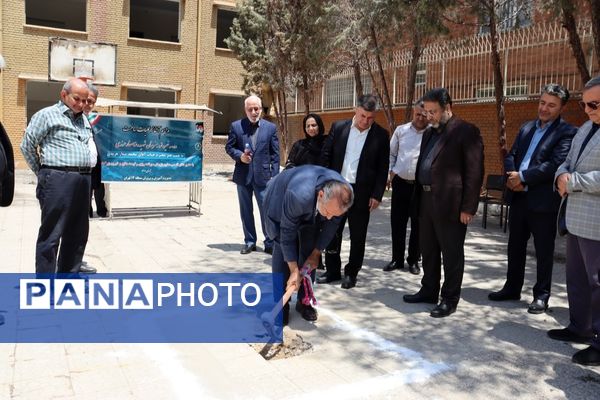 کلنگ زنی هنرستان شهید رضا صفار هرندی 