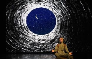تئاتر می‌تواند به کودکان کمک کند تا مفاهیم عمیقی را درک کنند