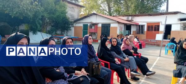 نواخته شدن زنگ ایثار و مقاومت در دبیرستان دخترانه شاهد سمیه