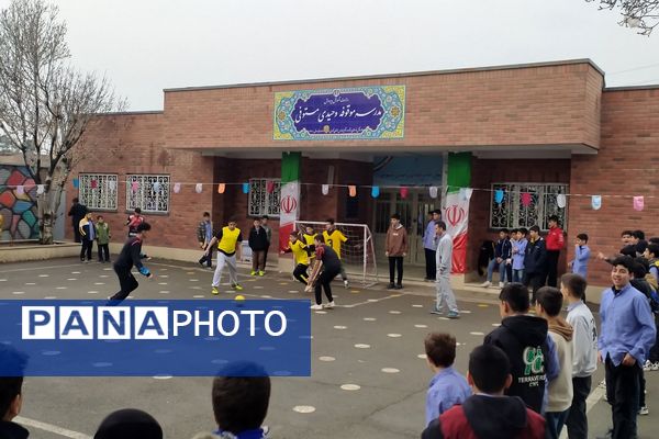 جشن پیروزی انقلاب اسلامی در مدارس منطقه کهریزک 