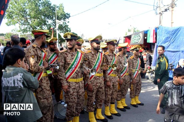 خاکسپاری دو شهید جنگ سوم در گلزار شهدای روستای فردو