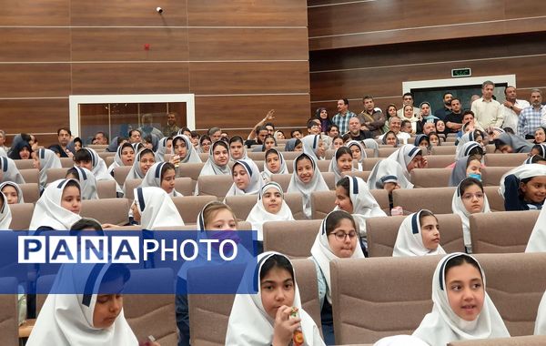 اجتماع 700 نفری پدران و دختران دانش آموز مدرسه علامه طباطبایی منطقه پردیس به مناسبت روز دختر