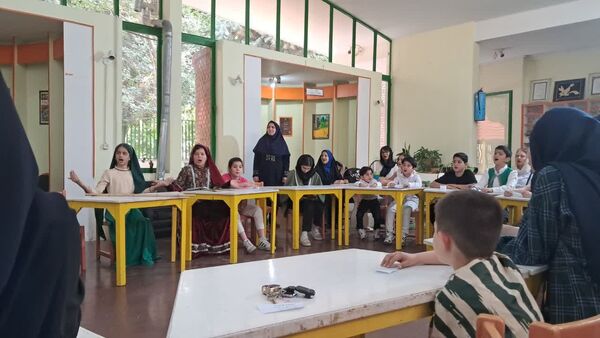 دورهمی‌ شاهنامه خوانان کوچک و بزرگ در کانون فرهنگی هنری شماره یک کرج 